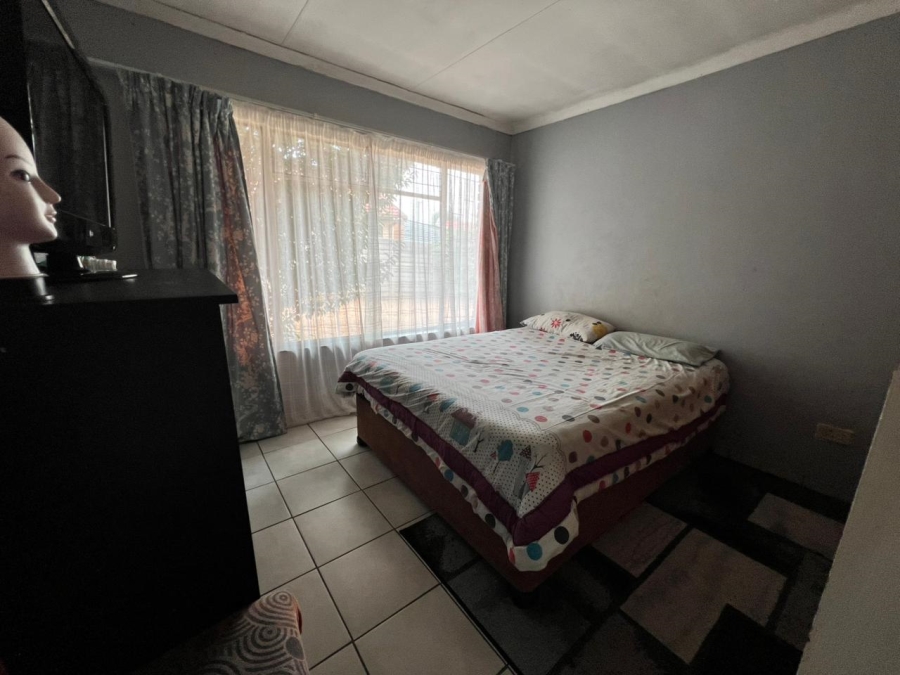 3 Bedroom Property for Sale in Lourierpark Free State
